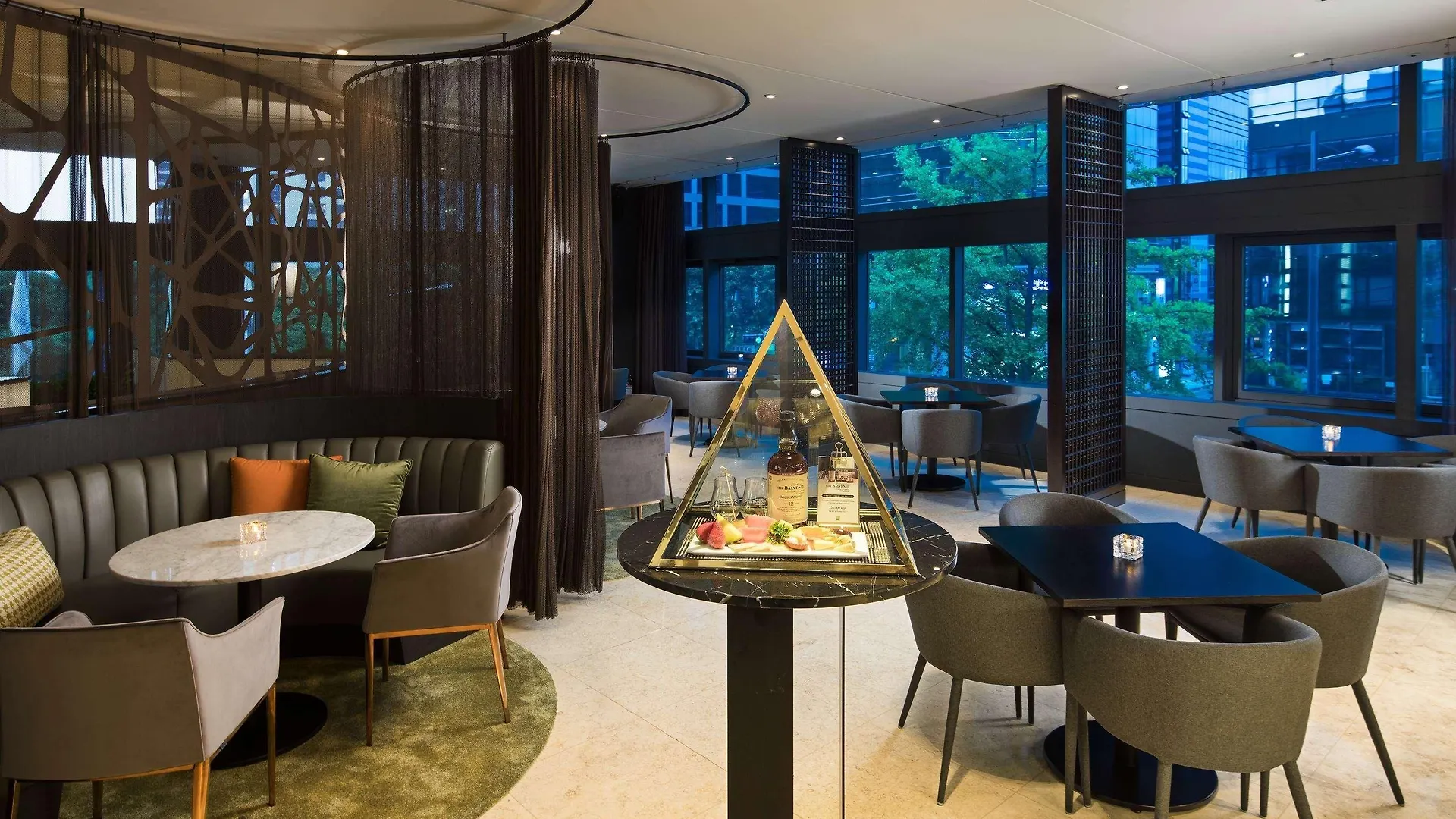 מלון Ibis Styles Ambassador Seoul Gangnam 3*,